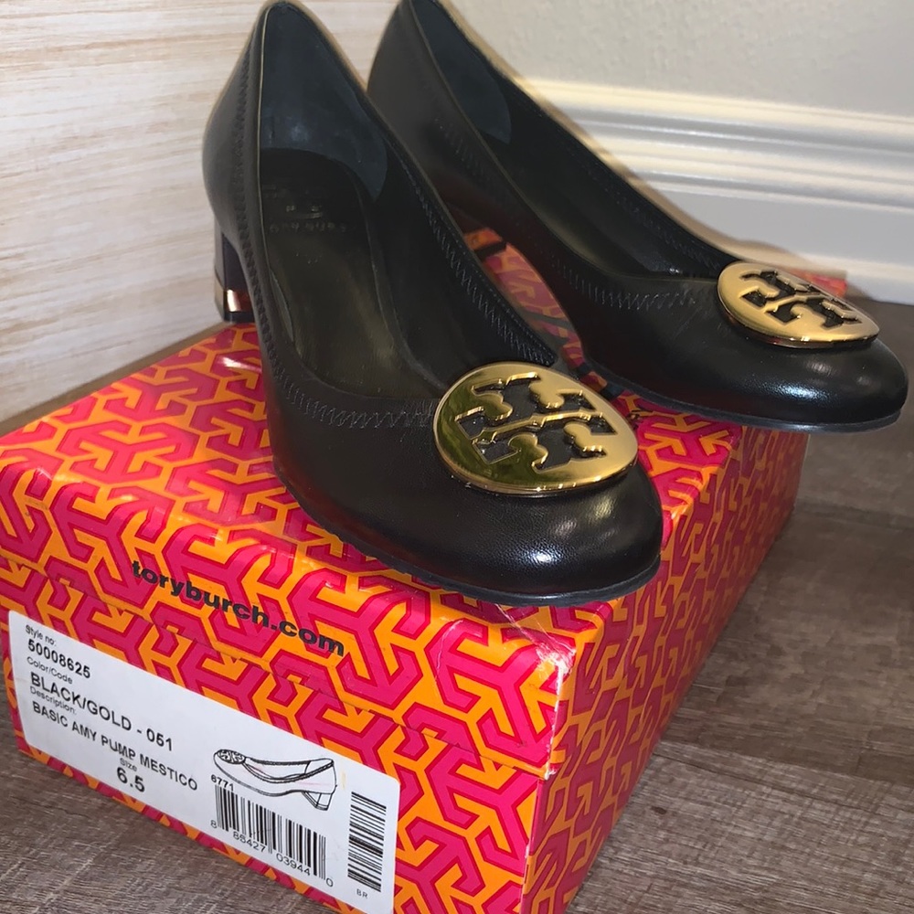 Tory Burch Black/Gold Leather Basic Amy Pump Mestico Size 6.5